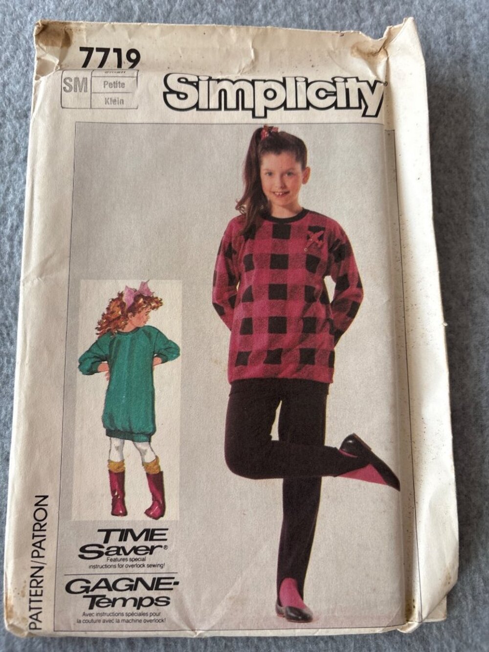 Simplicity 7719 Girls Sewing Pattern Tunic Stirrup Pants 1980s Size 7 Uncut